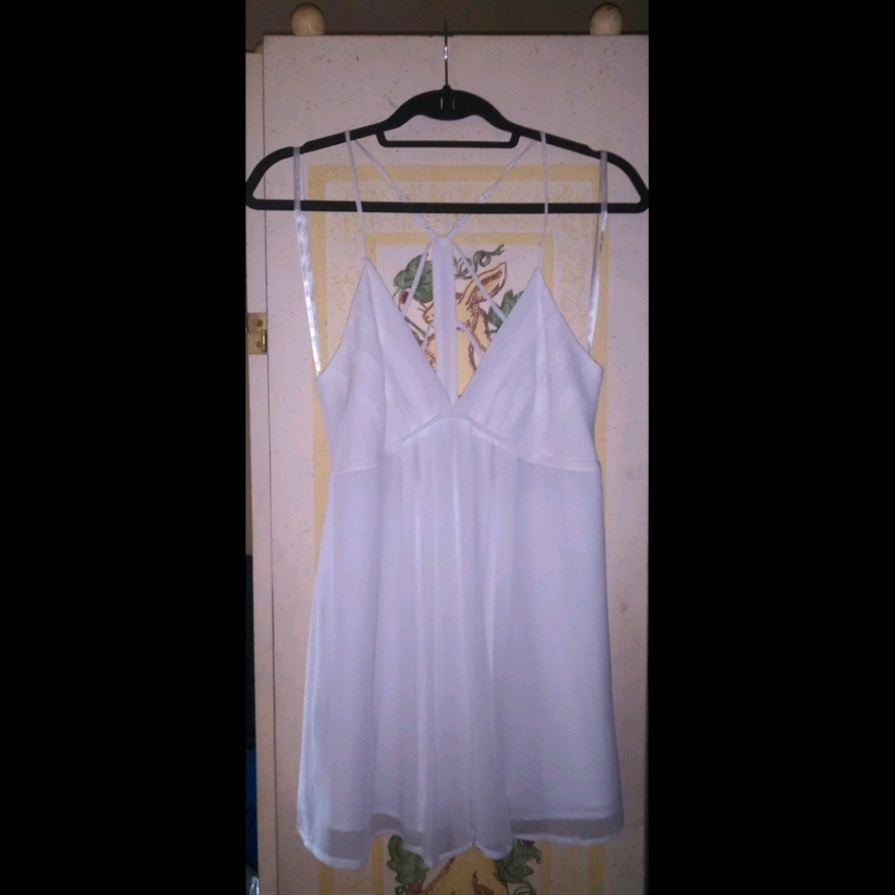 BRAND NEW BCBG White Chiffon Open Back Tank Top